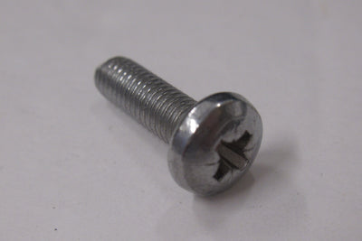 06-5222 Norton Commando Fender screw phillips