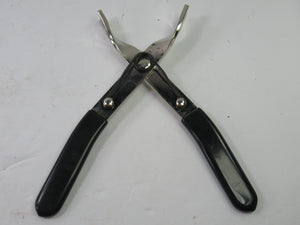 Lucas bullet terminal closing tool