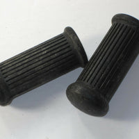 Triumph BSA 82-9051 footpegs square hole rear rubbers UK Made pillion rubber set