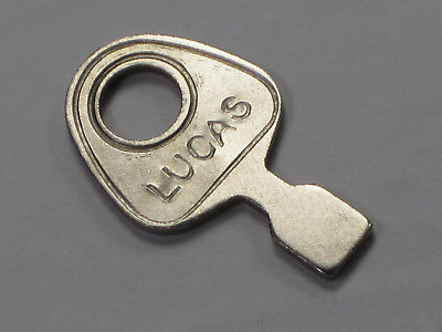 NOS Lucas 318341 ignition key switch Triumph Norton Classic PRS8 