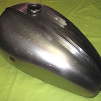 Triumph gas TANK 650 new Triumph Bonneville TR6 T120 2.5 gallons 1963 to 1970