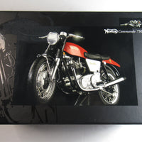 Norton Commando 750 1968 fastback Die-cast Model red
