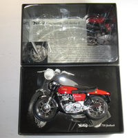 Norton Commando 750 1968 fastback Die-cast Model red