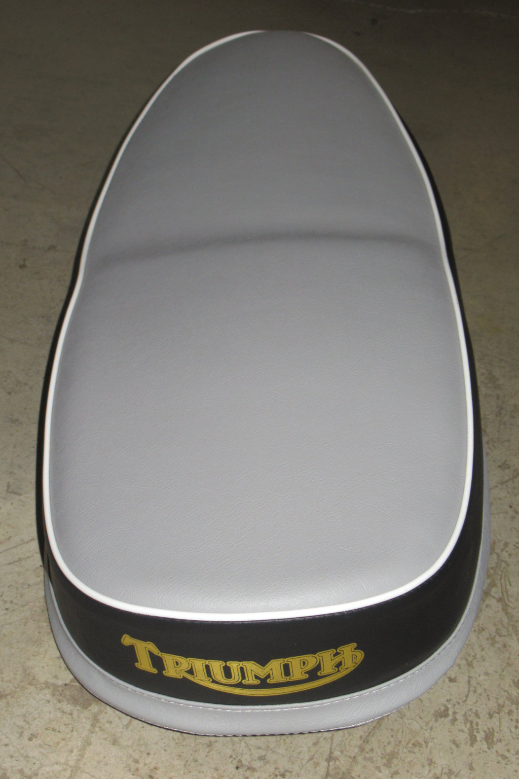 Triumph T120 T100 T90 grey top seat 82-5366 1963 64 65 66 3TA 5TA UK Made