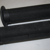 SJ Motorcycle Engineering Doherty Style 7/8” Handlebar Grips For Triumph T140 & TR7 – 60-7470 / 60-7471